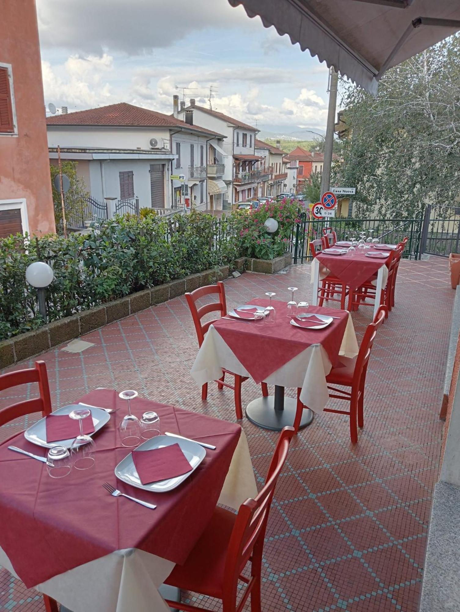 Hotel San Quirico Locanda Ristorante Pizzeria Barbarasco Exterior foto